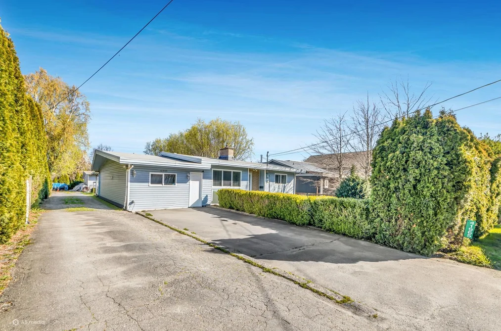 House for sale at 41965 Yarrow Central Road Yarrow British Columbia - MLS: R3107019