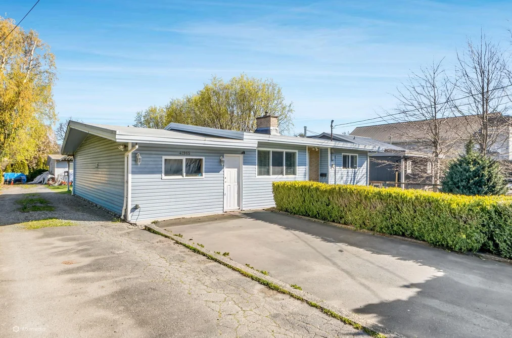41965 YARROW CENTRAL ROAD, Yarrow BC V2R 5E7, Yarrow BC — Residential for Sale - Photo 2