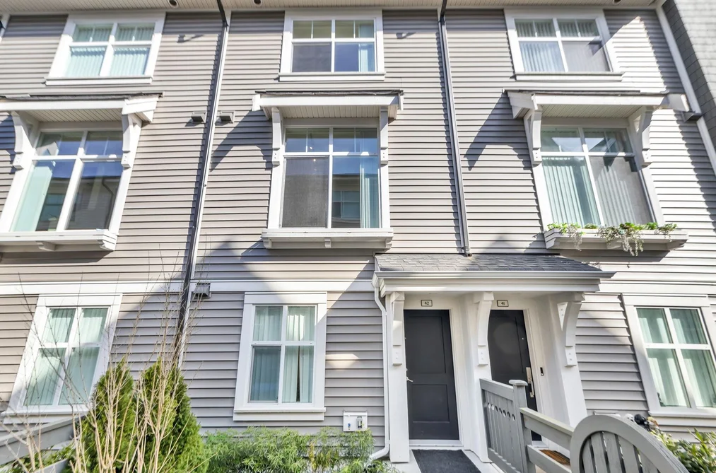 Townhouse for sale at 42 14151 58a Avenue Surrey British Columbia - MLS: R3106181