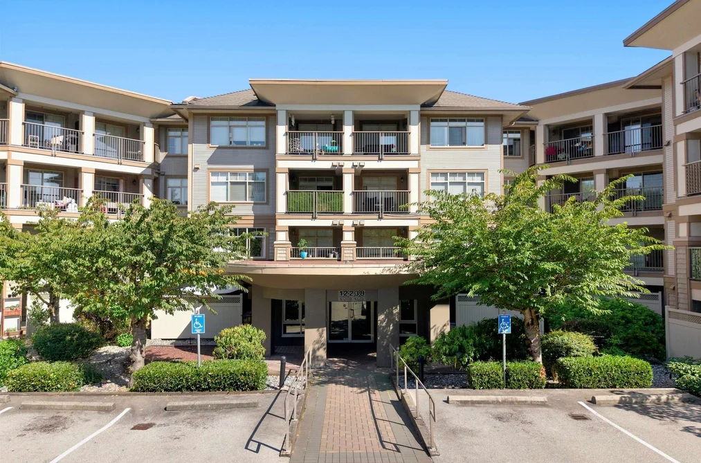 Condo for sale at 420 12238 224 Street Maple Ridge British Columbia - MLS: R3159202
