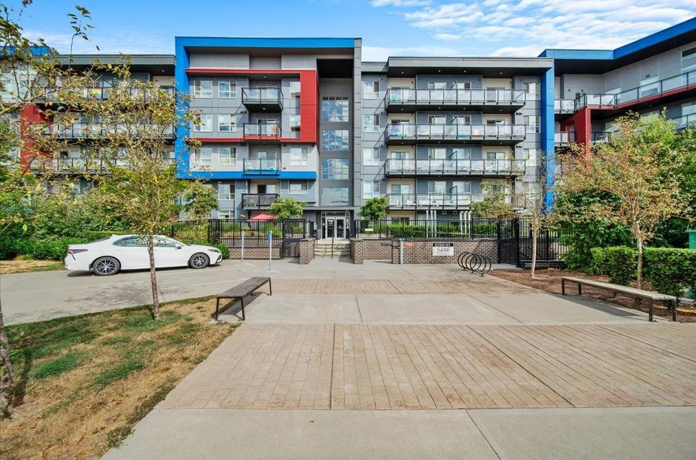 Condo for sale at 420 5486 199a Street Langley British Columbia - MLS: R3158098