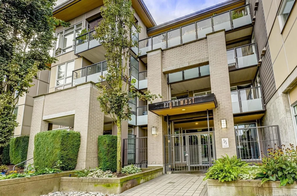 Condo for sale at 420 55 Eighth Avenue New Westminster British Columbia - MLS: R3140457
