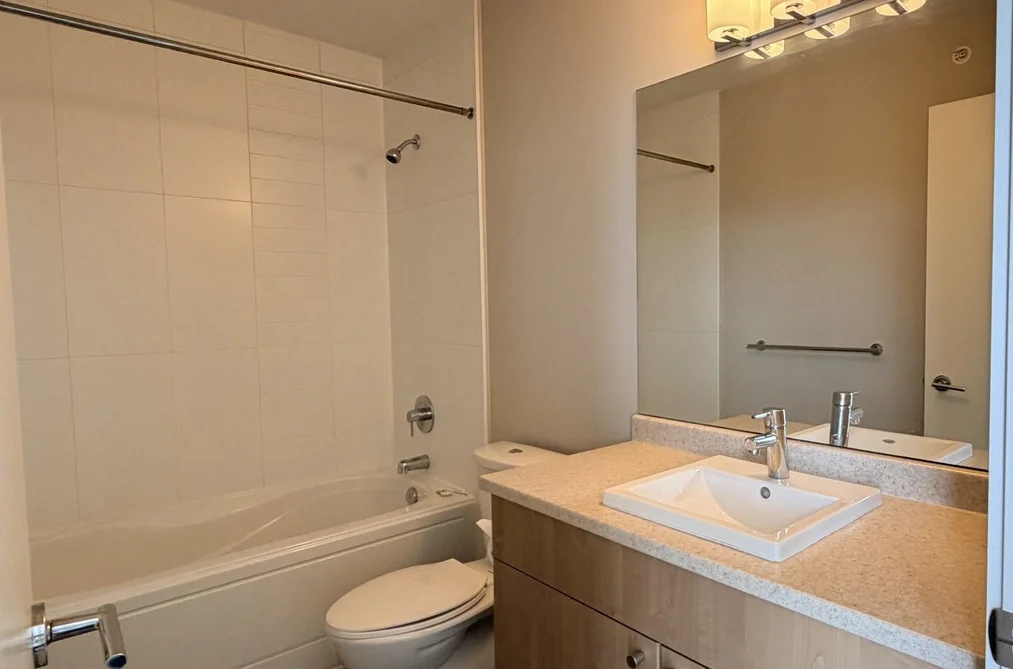420 55 EIGHTH AVENUE, New Westminster BC V3L 0E8, New Westminster BC — Residential for Sale — Photo 7 of 18