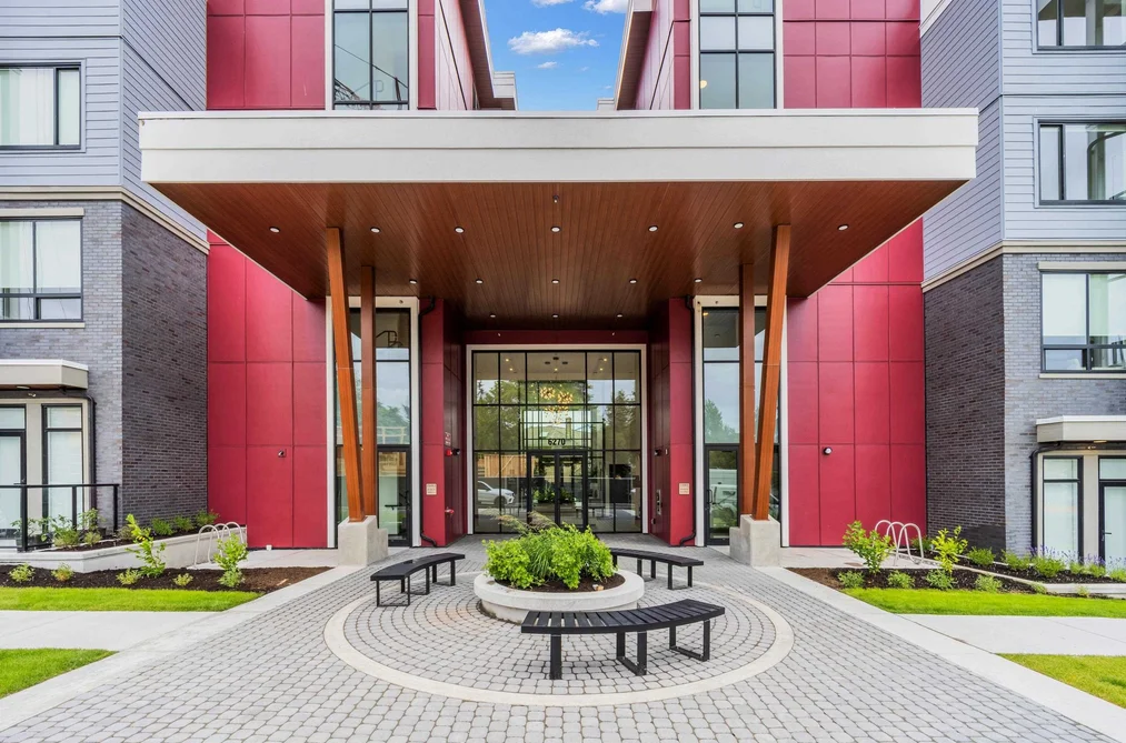 Condo for sale at 420 6270 Gooseberry Drive Surrey British Columbia - MLS: R3135038