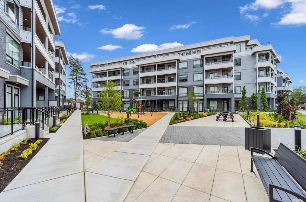 420 6270 GOOSEBERRY DRIVE, Surrey BC V3S 0C8, Surrey BC — Residential for Sale - Photo 2