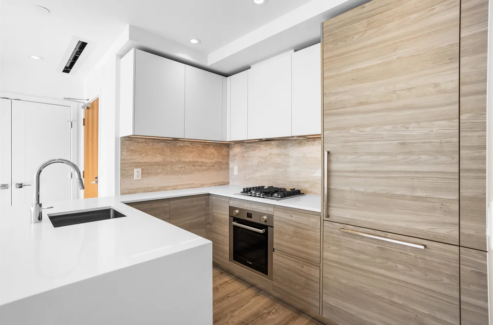 4201-680 Quayside Drive, New Westminster, BC - Condo for Sale - Photo 10 of 33 4201-680 Quayside Drive, New Westminster, BC - Condo for Sale - Photo 10 of 33