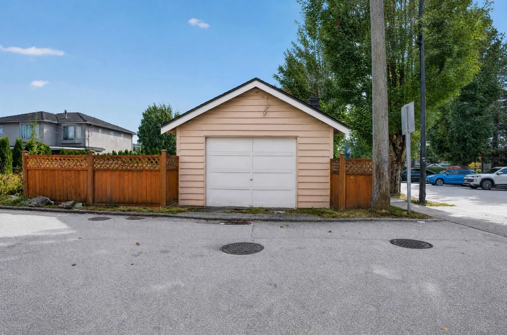 4205 Pender Street, Burnaby, BC - MLS: R3165057 - Photo 31 4205 Pender Street, Burnaby, BC - MLS: R3165057 - Photo 31