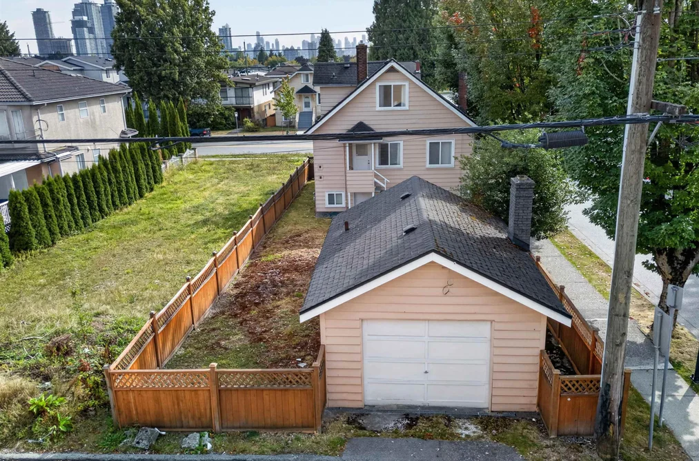4205 Pender Street, Burnaby, BC - MLS: R3165057 - Photo 6 4205 Pender Street, Burnaby, BC - MLS: R3165057 - Photo 6