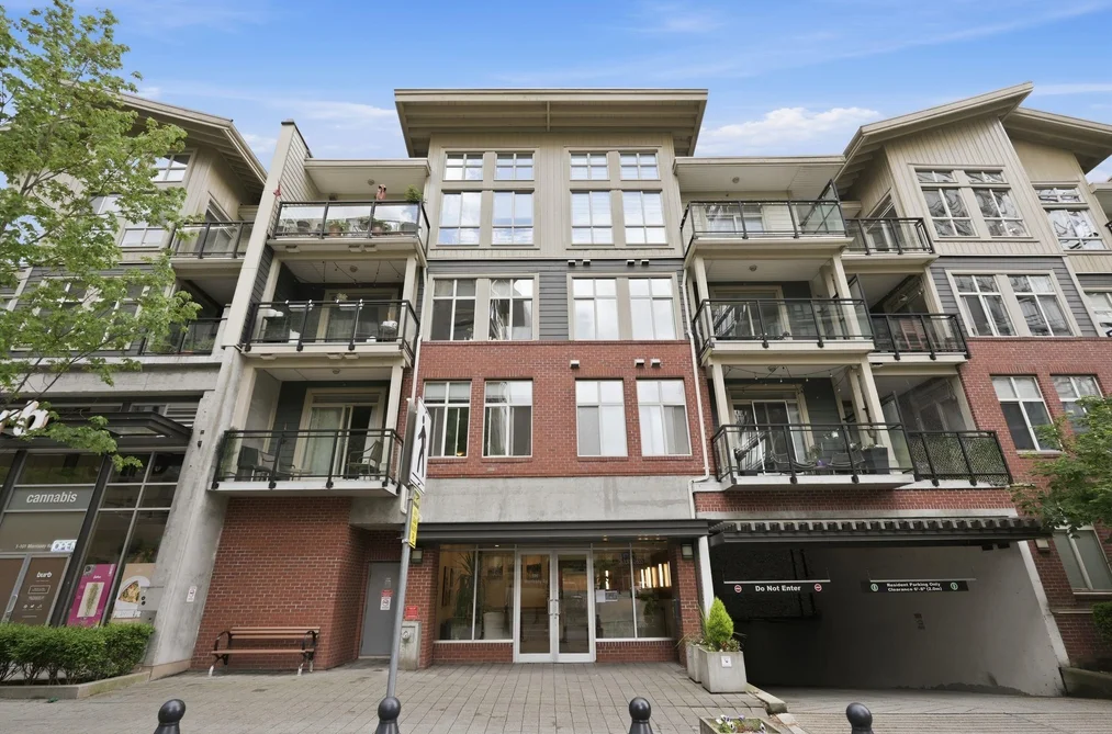 Condo for sale at 421 101 Morrissey Road Port Moody British Columbia - MLS: R3124700