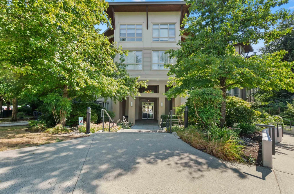 Condo for sale at 421 15918 26 Avenue Surrey British Columbia - MLS: R3098864