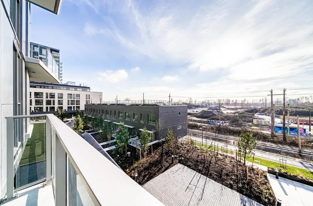 Condo for sale at 421 3538 Sawmill Crescent Vancouver British Columbia - MLS: R3120380
