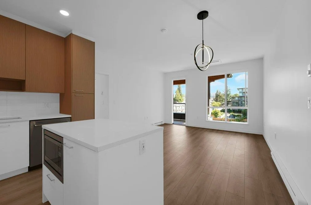 421 7588 16TH STREET, Burnaby BC V3N 0H8, Burnaby BC — Residential for Sale - Photo 2