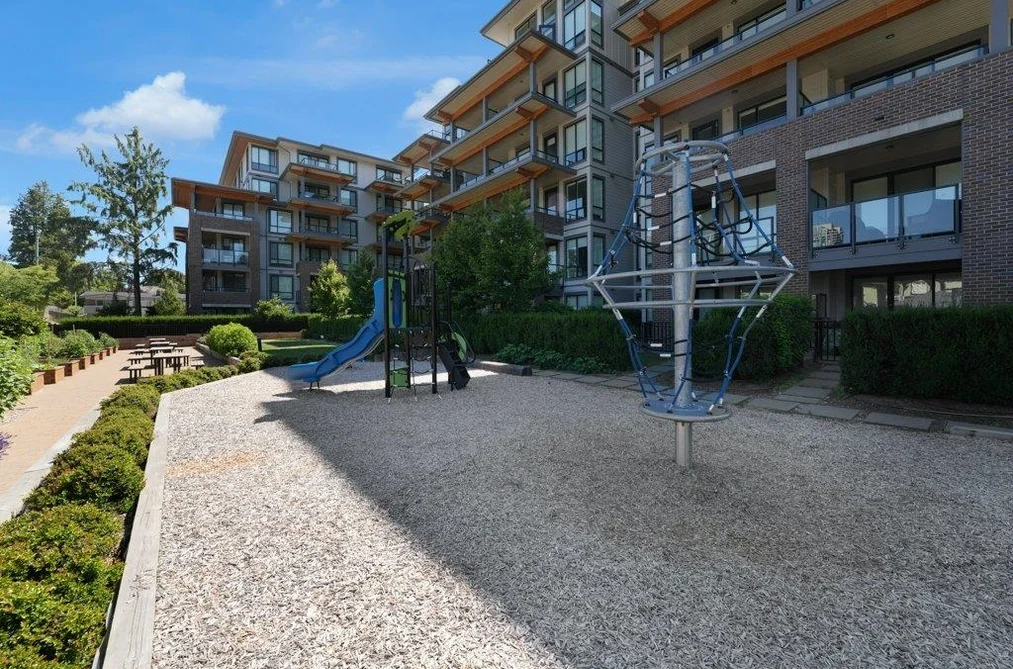 421 7588 16TH STREET, Burnaby BC V3N 0H8, Burnaby BC — Residential for Sale — Photo 33 of 35