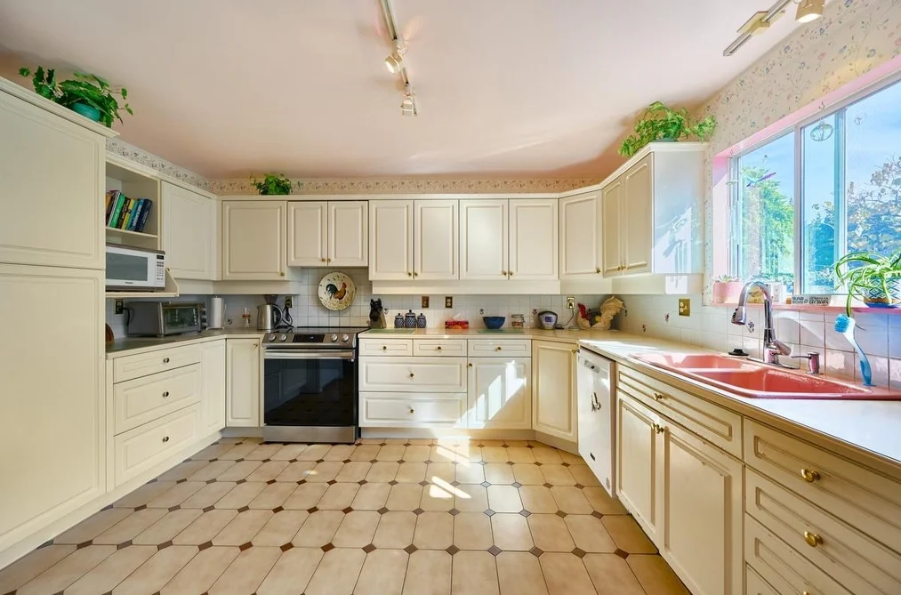 4228 CRAIGFLOWER DRIVE, Richmond BC V7C 4W3, Richmond BC — Residential for Sale - Photo 2