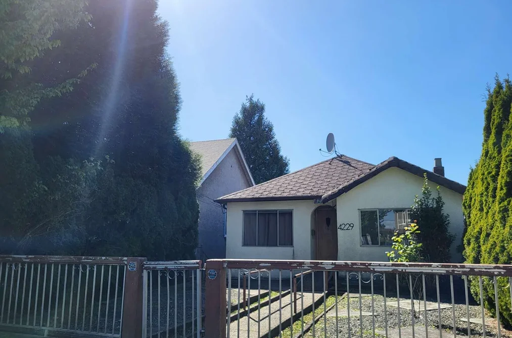 4229 VICTORIA DRIVE, Vancouver BC V5N 4M9, Vancouver BC — Residential for Sale - Photo 2