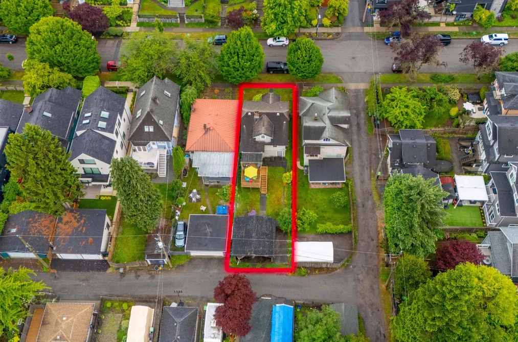 House for sale at 423 E 37th Avenue Vancouver British Columbia - MLS: R3130189