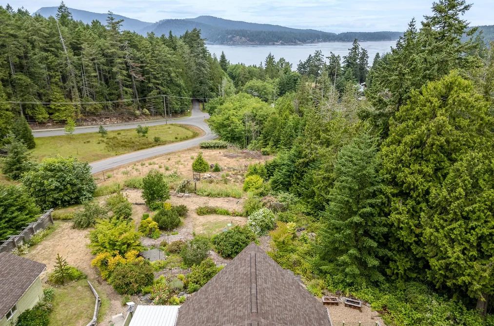 423 FELIX JACK ROAD, Mayne Island BC V0N 2J2, Mayne Island BC — Residential for Sale - Photo 4