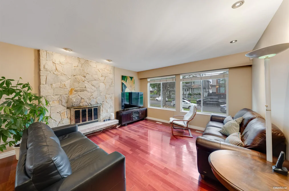 4230 UNION STREET, Burnaby BC V5C 2X4, Burnaby BC — Residential for Sale — Photo 3 of 23