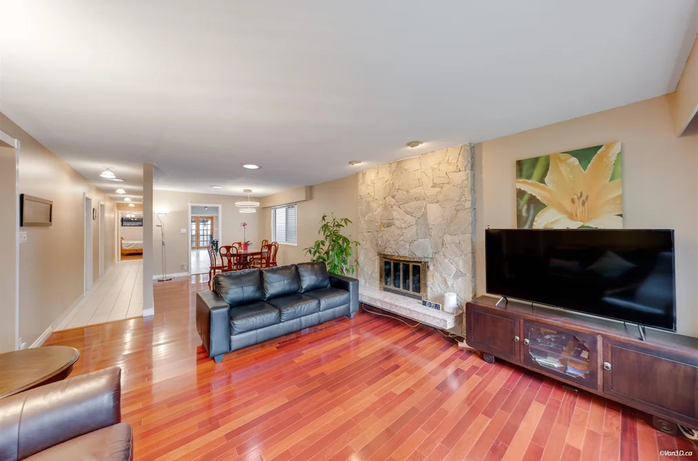 4230 UNION STREET, Burnaby BC V5C 2X4, Burnaby BC — Residential for Sale — Photo 4 of 23