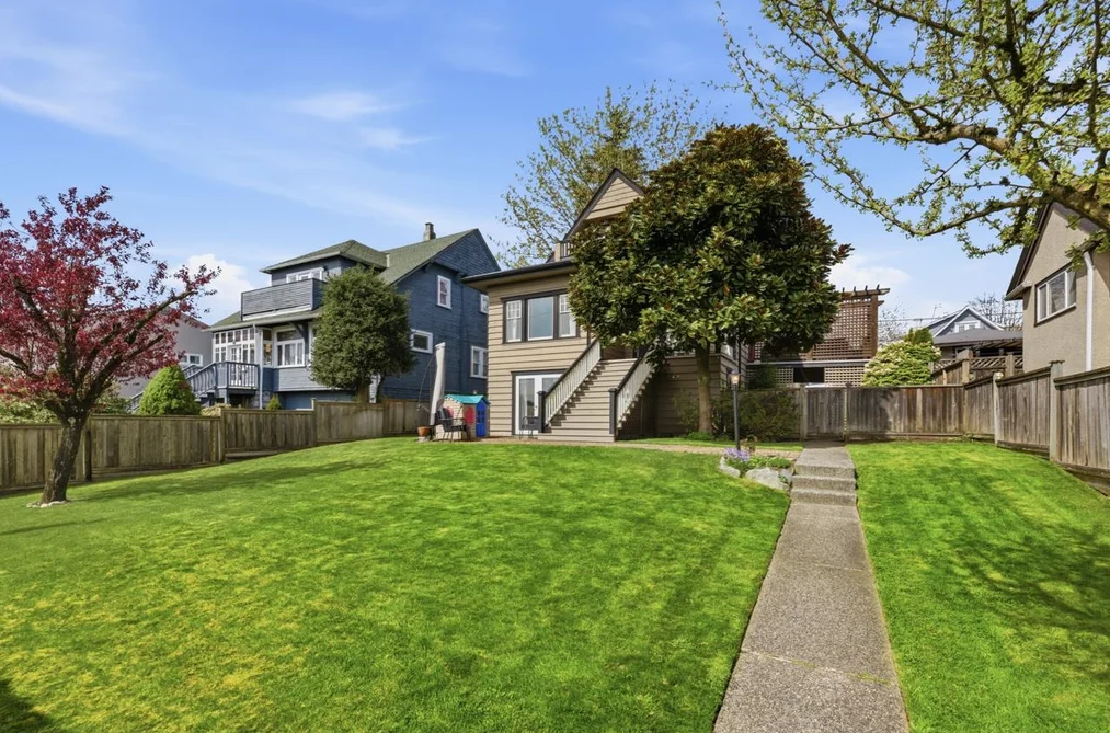 424 E KEITH ROAD, North Vancouver BC V7L 1V9, North Vancouver BC — Residential for Sale - Photo 2