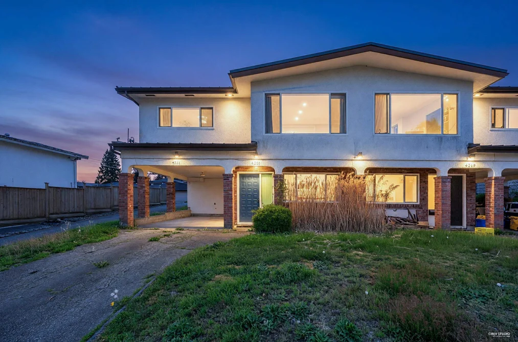 4249 - 4251 BARKER AVENUE, Burnaby BC V5G 3C3, Burnaby BC — Residential Income for Sale - Photo 2