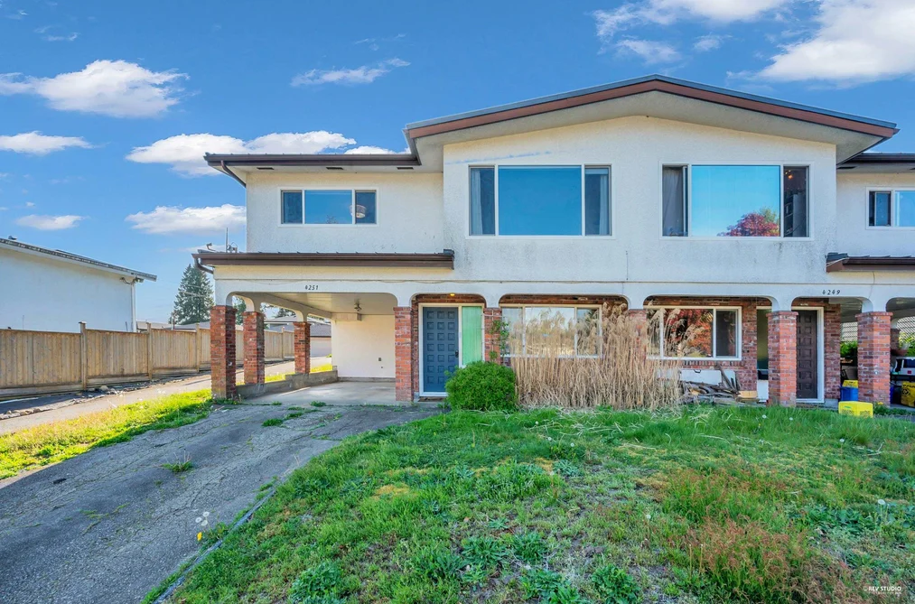 4249 - 4251 BARKER AVENUE, Burnaby BC V5G 3C3, Burnaby BC — Residential Income for Sale - Photo 4