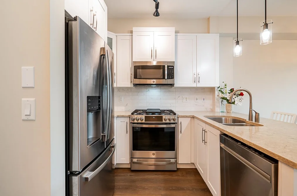 425 11077 RAVINE ROAD, Surrey BC V3T 0R7, Surrey BC — Residential for Sale - Photo 3