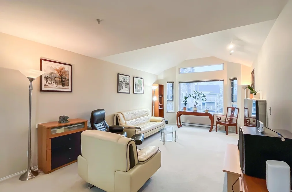 Condo for sale at 425 5888 Dover Crescent Richmond British Columbia - MLS: R3088978