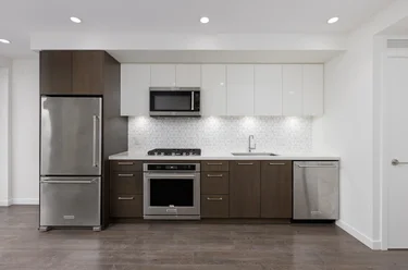 425 Great Northern Way, Vancouver, BC - MLS: R3172404