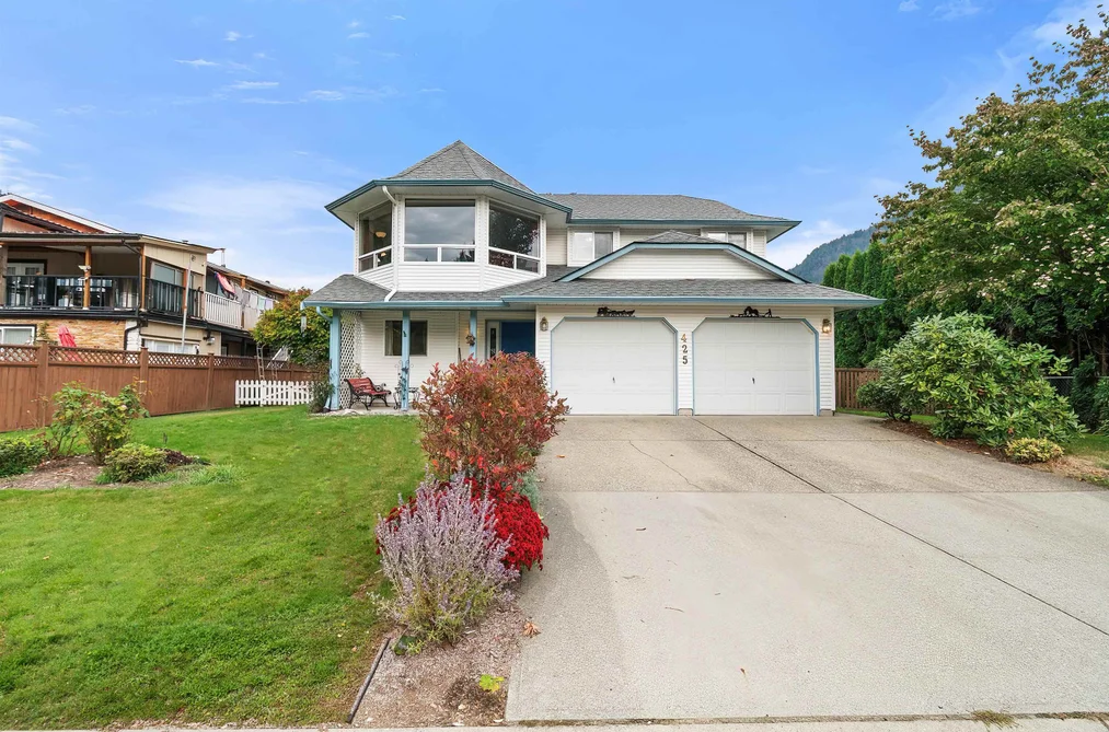 House for sale at 425 Hadway Drive Harrison Hot Springs British Columbia - MLS: R3171064