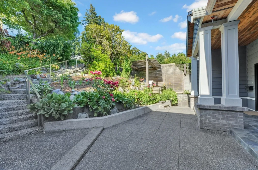 425 TEMPE CRESCENT, North Vancouver BC V7N 1E7, North Vancouver BC — Residential for Sale — Photo 8 of 38