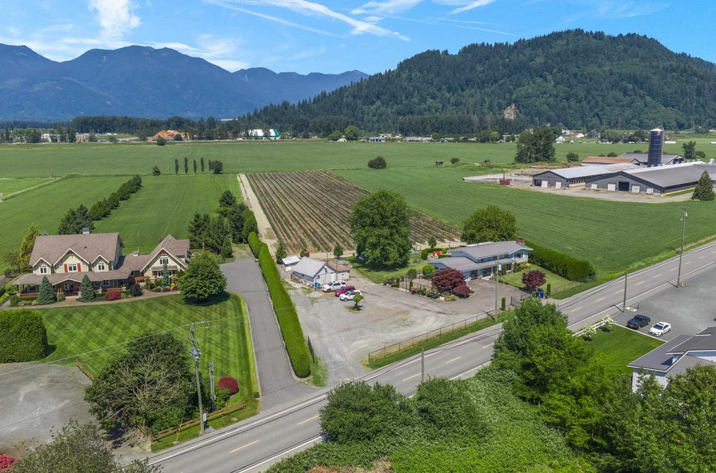 42505 YALE ROAD, Sardis - Greendale BC V2R 4J4, Sardis - Greendale BC — Residential for Sale - Photo 2
