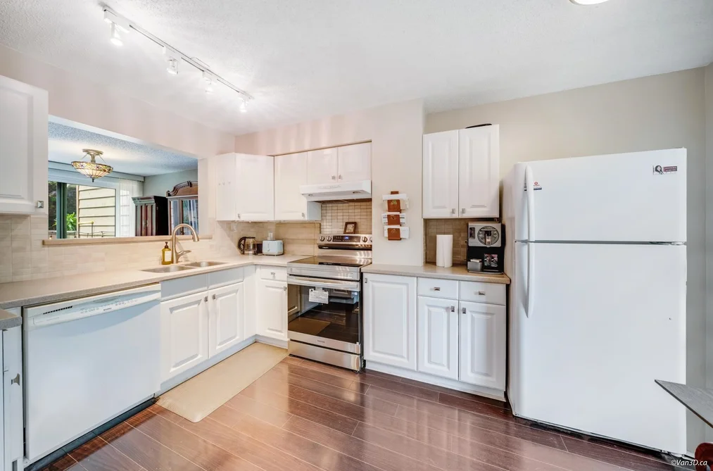 Townhouse for sale at 4253 Birchwood Crescent Burnaby British Columbia - MLS: R3124935
