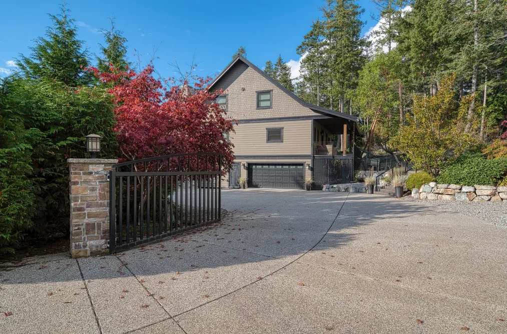 4253 PACKALEN BOULEVARD, Garden Bay BC V0N 1S1, Garden Bay BC — Residential for Sale - Photo 2