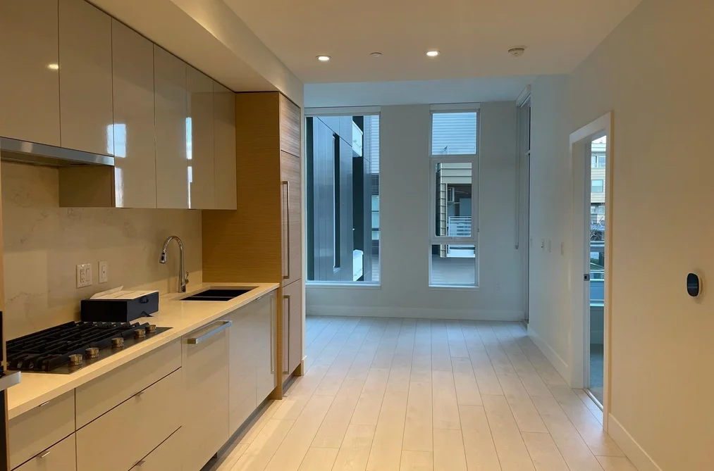 Condo for sale at 426 3438 Sawmill Crescent Vancouver British Columbia - MLS: R3111194