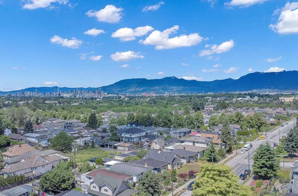 4265 SLOCAN STREET, Vancouver BC V5R 1Z2, Vancouver BC — Residential for Sale — Photo 3 of 40