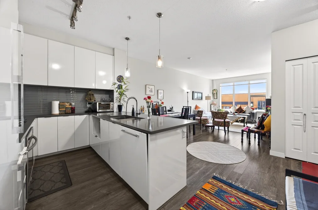 Condo for sale at 427 9311 Alexandra Road Richmond British Columbia - MLS: R3139990