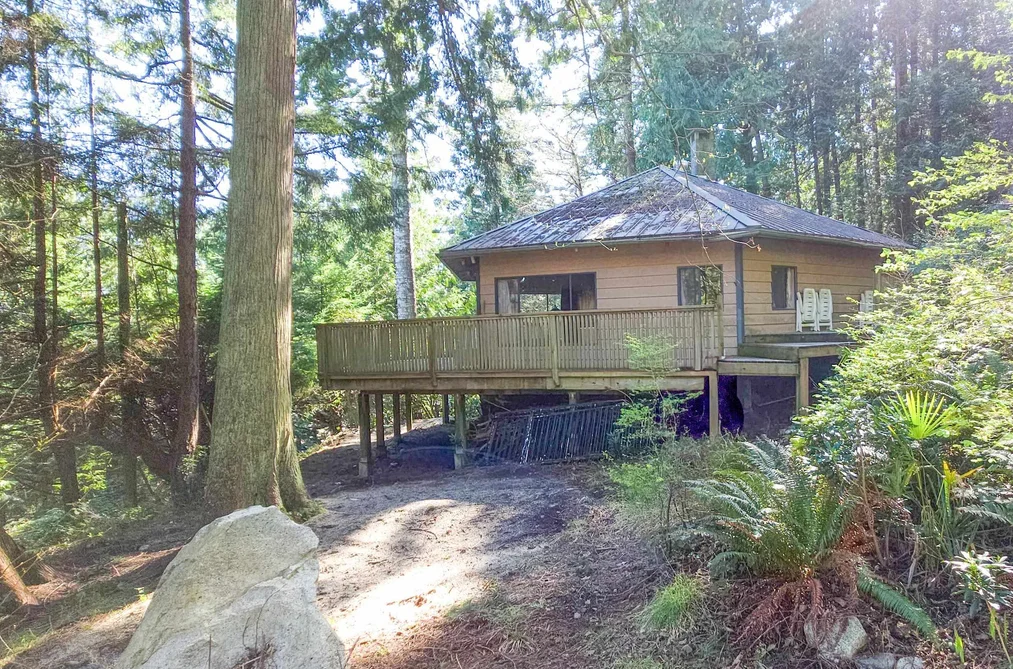 House for sale at 427 Collingwood Road Keats Island British Columbia - MLS: R3102987
