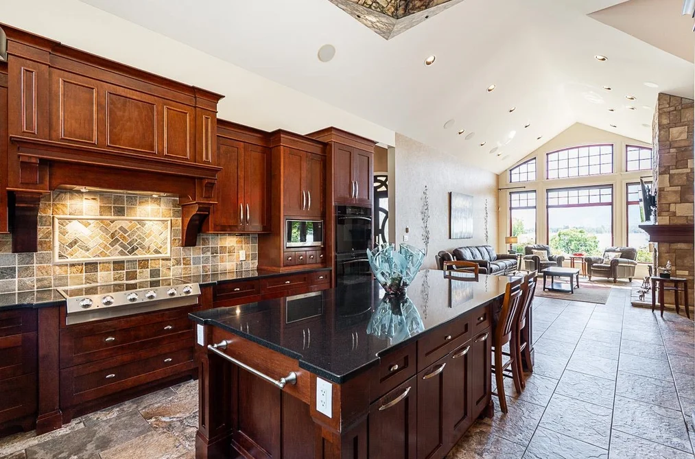 42721 OLD ORCHARD ROAD, Chilliwack BC V2R 4H6, Chilliwack BC — Residential for Sale — Photo 11 of 40