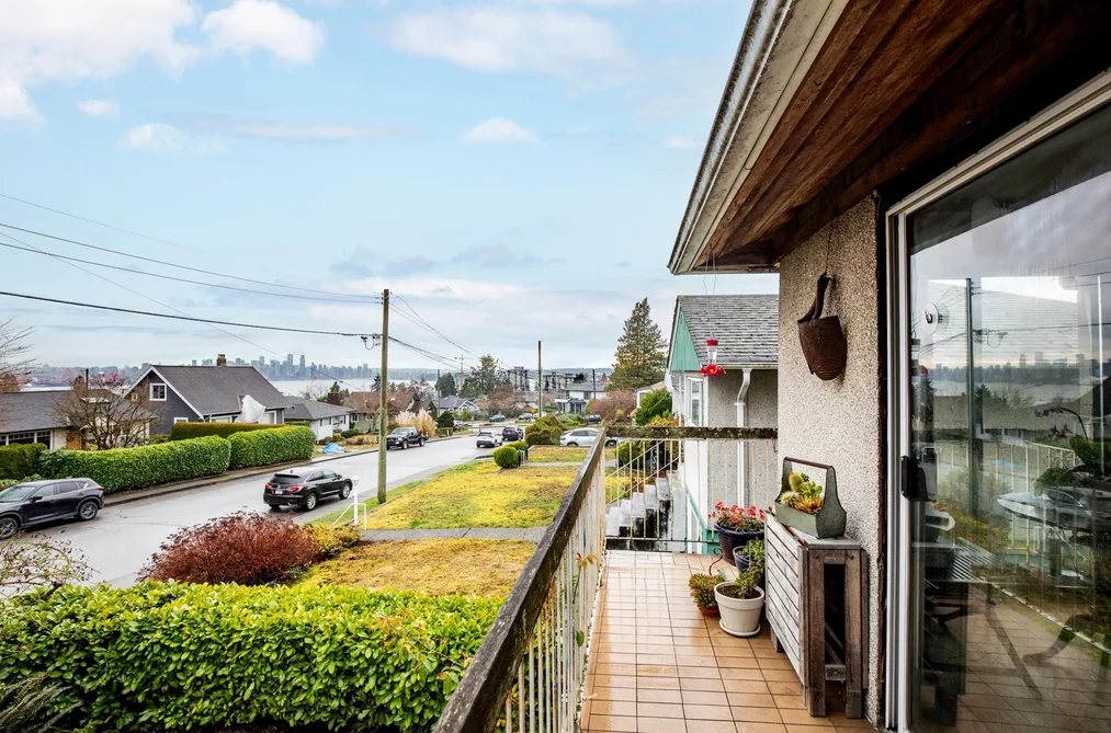 House for sale at 428 E 7th Street North Vancouver British Columbia - MLS: R3096740