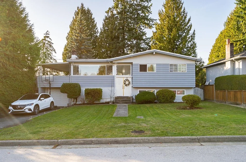 House for sale at 428 Midvale Street Coquitlam British Columbia - MLS: R3085690