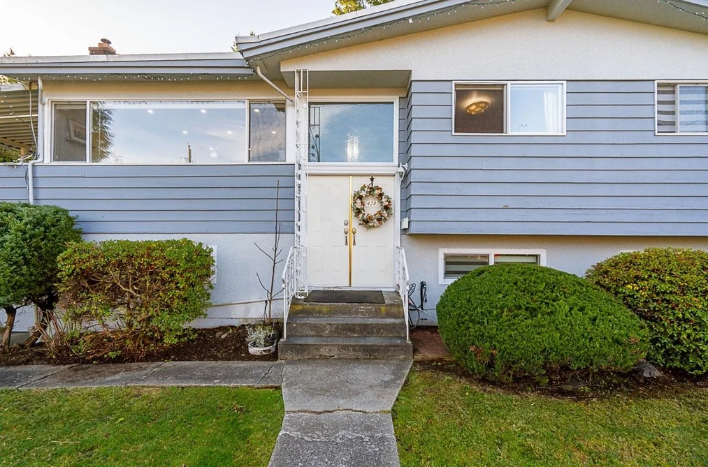 428 MIDVALE STREET, Coquitlam BC V3K 5H5, Coquitlam BC — Residential for Sale - Photo 2