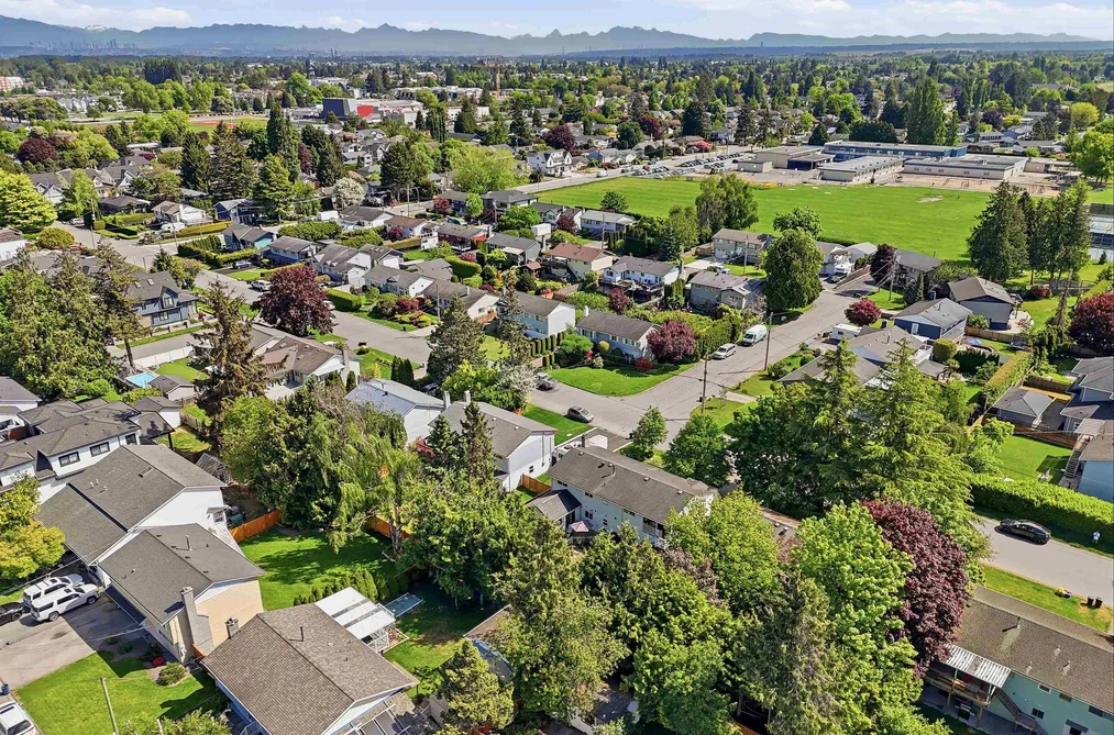 4283 48B STREET, Delta BC V4K 2R3, Delta BC — Residential for Sale - Photo 2