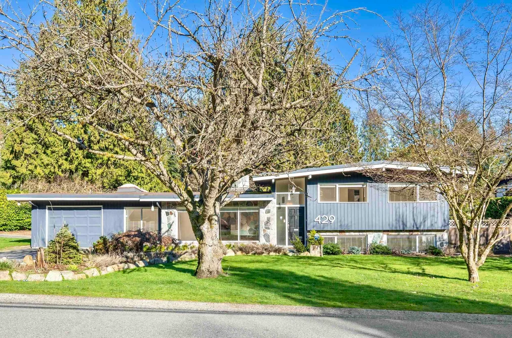 House for sale at 429 Newlands Road West Vancouver British Columbia - MLS: R3112413
