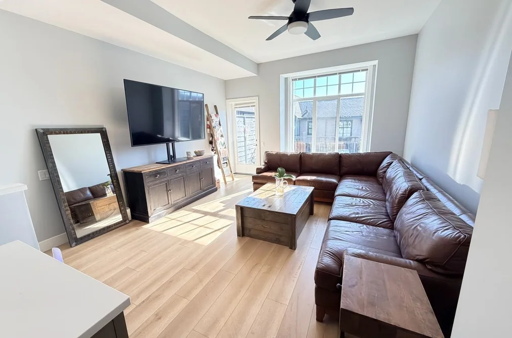 43 3552 VICTORIA DRIVE, Coquitlam BC V3C 3V4, Coquitlam BC — Residential for Sale - Photo 2