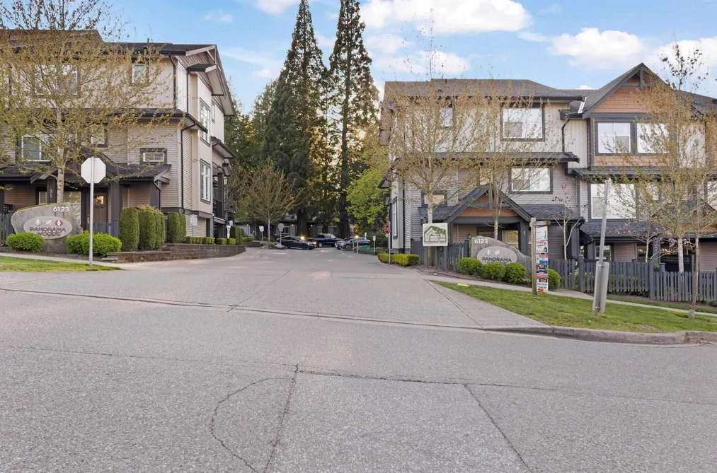 43 6123 138 STREET, Surrey BC V3X 1E8, Surrey BC — Residential for Sale — Photo 2 of 27
