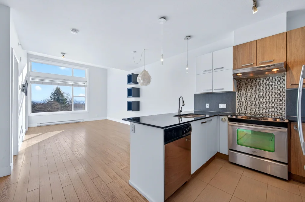 Condo for sale at 430 15956 86a Avenue Surrey British Columbia - MLS: R3095663