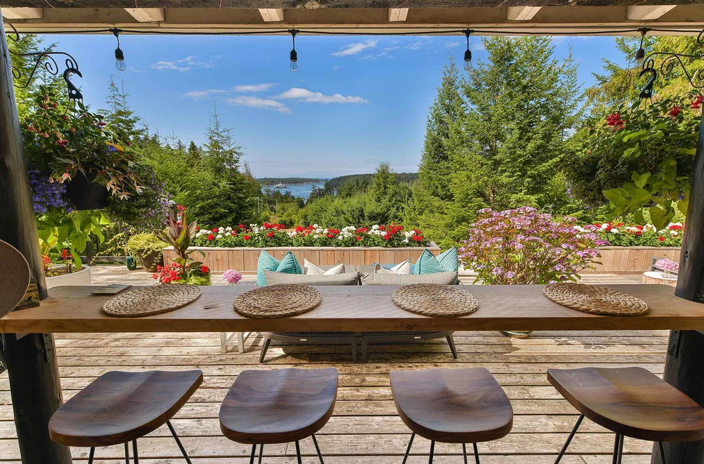 House for sale at 430 Mckercher Road Mayne Island British Columbia - MLS: R3125694