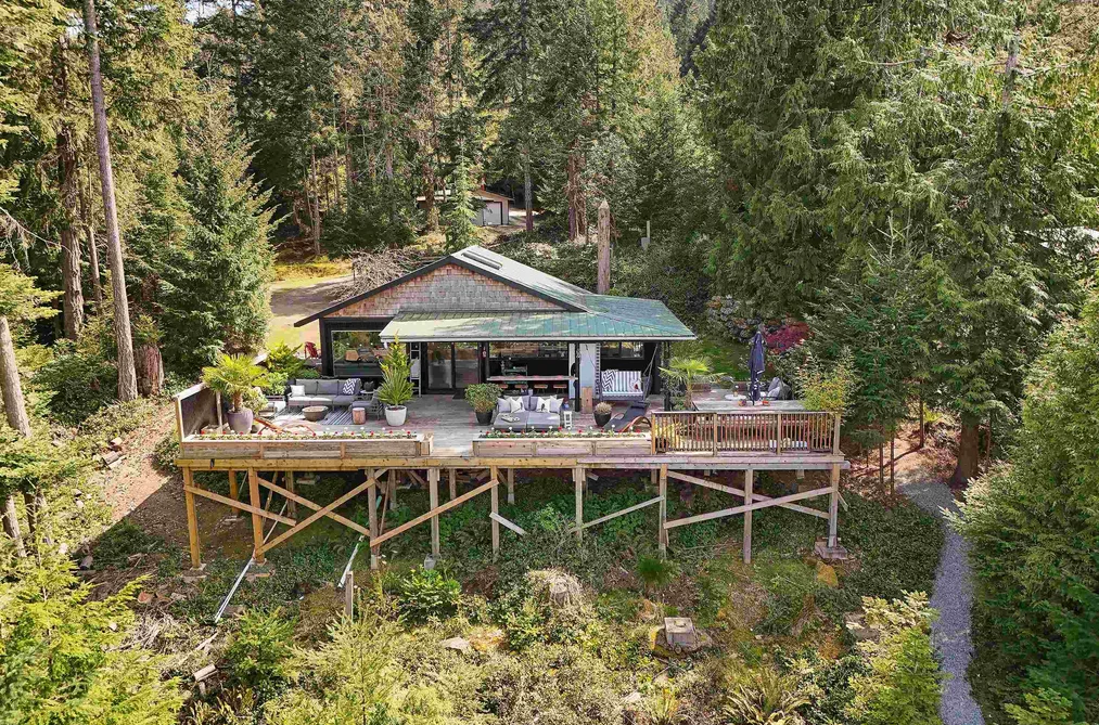 430 MCKERCHER ROAD, Mayne Island BC V0N 2J2, Mayne Island BC — Residential for Sale - Photo 2