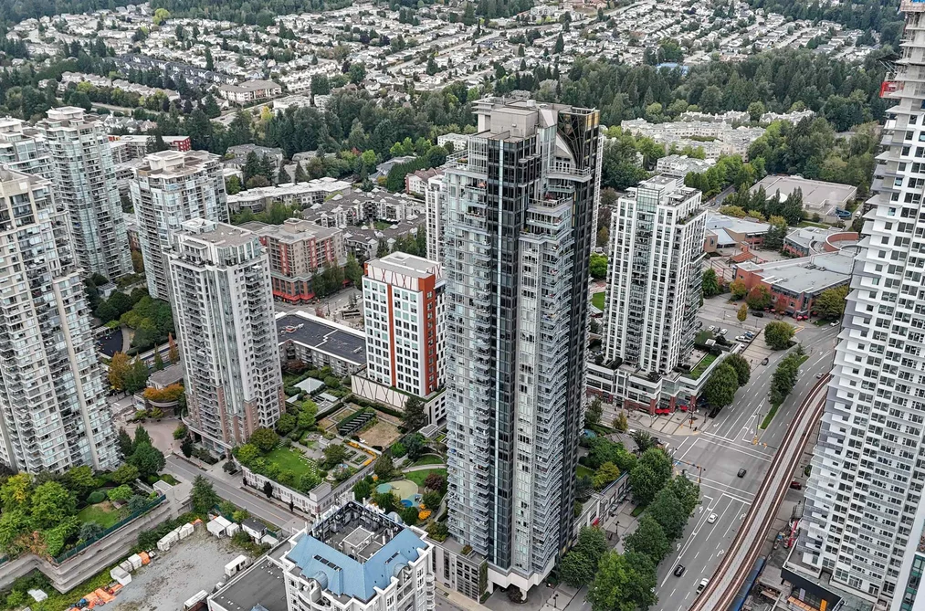 Condo for sale at 4305 1188 Pinetree Way Coquitlam British Columbia - MLS: R3162349